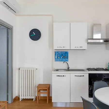 Ludo's Navigli Apartment