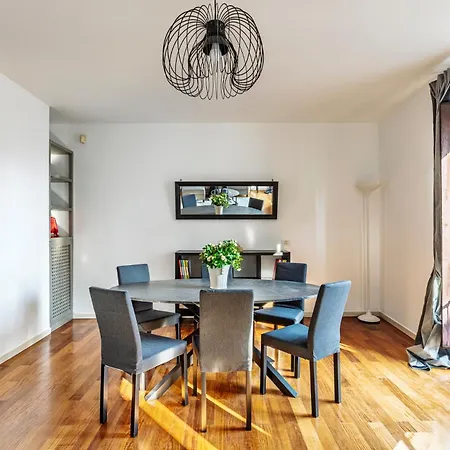 Apartment Elegant 2 Bedrooms Near Duomo *