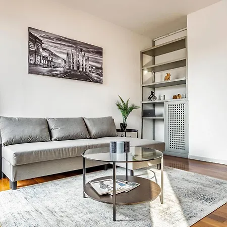 Apartment Elegant 2 Bedrooms Near Duomo Milan