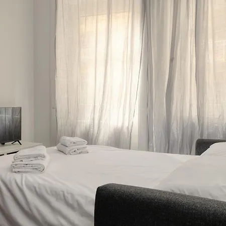 Joivy Charming 2br Flat Near Citylife Apartamento