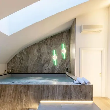 Piscina Interna Privata E A