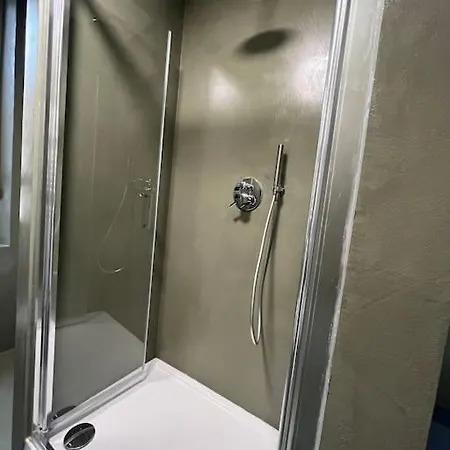 Tiny With Ideal Subway Connection