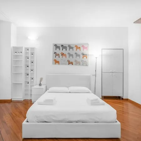 Homely Flat St Lorenzo Apartment