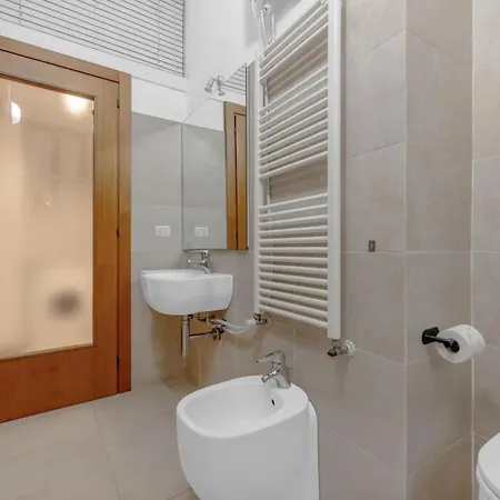 Apartment Homely Flat St Lorenzo