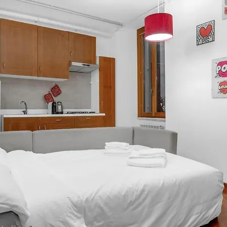 Homely Flat St Lorenzo Apartment *