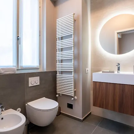 شقة Luxurious & Spacious Flats In Duomo