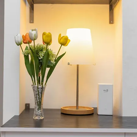 דירה Life Elegant Penthouse With Terrace, Wi-fi Netflix, Subway 5 Min - Very Convenient Location מילאנו