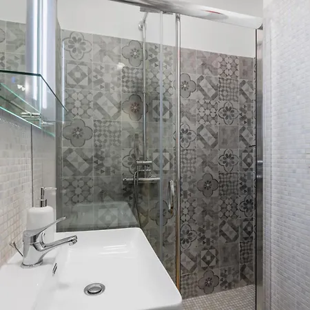 Life Elegant Penthouse With Terrace, Wi-fi Netflix, Subway *
