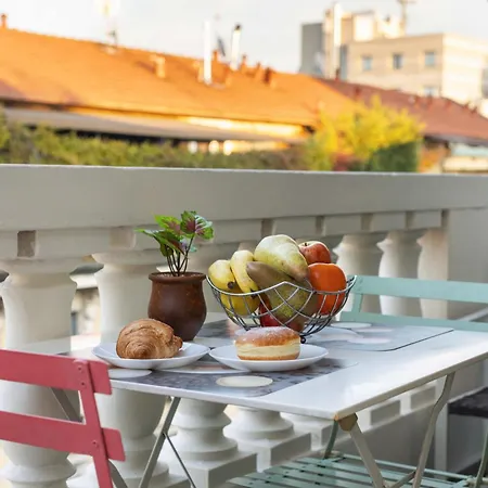 Life Elegant Penthouse With Terrace, Wi-fi Netflix, Subway Apartment