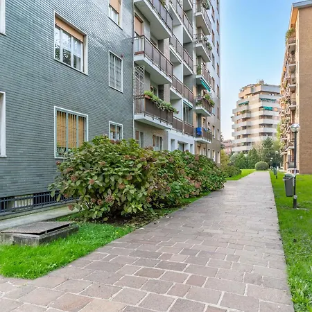 House San Siro M5 2 Netflix * Milánó
