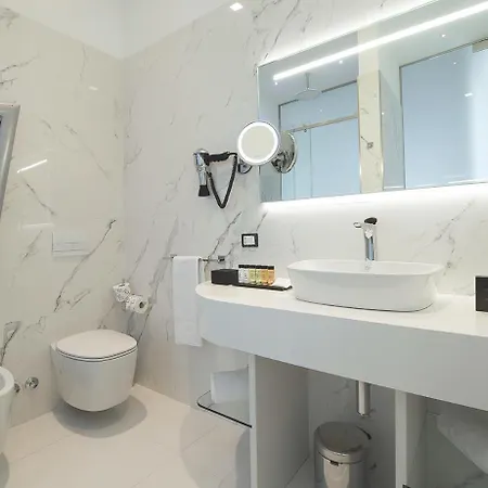 Gatto Bianco Mia Hotell Milano