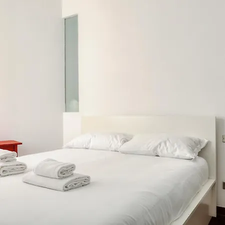 Just Urban - Spacious With Terrace - Porta Venezia Milán