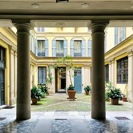 Just Urban - Spacious With Terrace - Porta Venezia