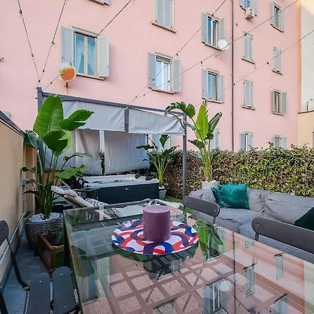 Duomo - Jacuzzi E Terrazzo - Cinema - Free Parking - Gym * ميلان