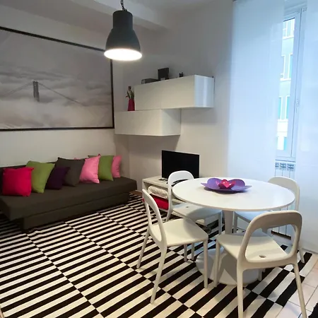Navigli-duomo-bocconi-m2 Design Flat Con Netflix Apartamento Milão
