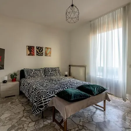 Station-duomo - 3 Bedrooms With Jacuzzi * Milan