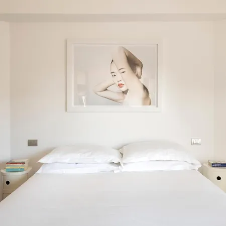 Design With Terrace, Modern And Stylish, 3 Bedrooms, 6 Guests Appartement Milaan