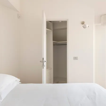 Appartement Design With Terrace, Modern And Stylish, 3 Bedrooms, 6 Guests