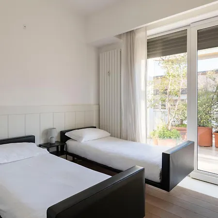 Design With Terrace, Modern And Stylish, 3 Bedrooms, 6 Guests Appartement Milaan