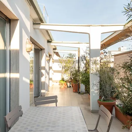 Appartement Design With Terrace, Modern And Stylish, 3 Bedrooms, 6 Guests Milaan