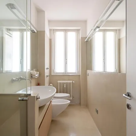 Appartement Design With Terrace, Modern And Stylish, 3 Bedrooms, 6 Guests Milaan