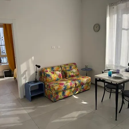 Baroni B - Free Private Parking-wi- Fi And A-c Apartament Mediolan