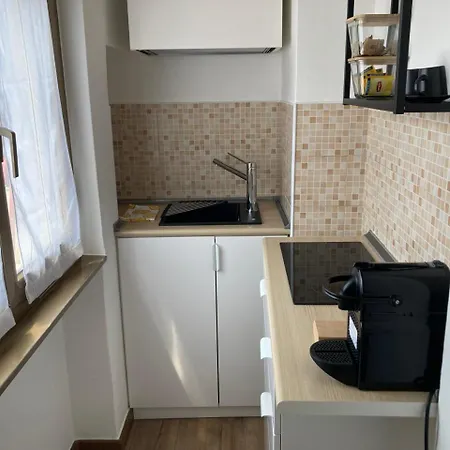 Monolocale Con Ampio Terrazzo Milano
