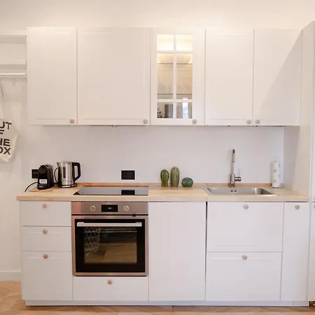 Bright 2-room For Friends And Relatives Appartement