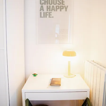 Διαμέρισμα Bright 2-room For Friends And Relatives