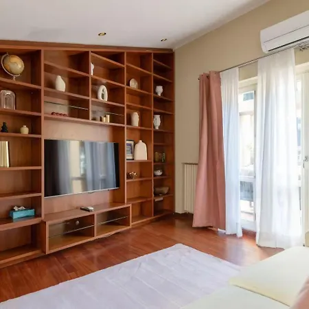 4 Bedroom With Terrace - Duomo View 아파트 밀라노