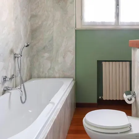 4 Bedroom With Terrace - Duomo View 아파트 밀라노