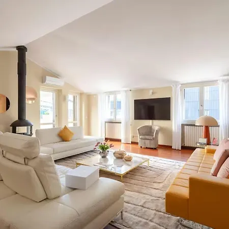 4 Bedroom With Terrace - Duomo View * 밀라노