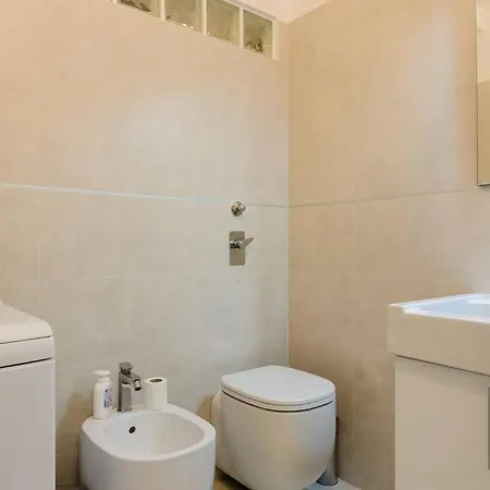Charming 2 Bedroom Flat Fashion District 밀라노
