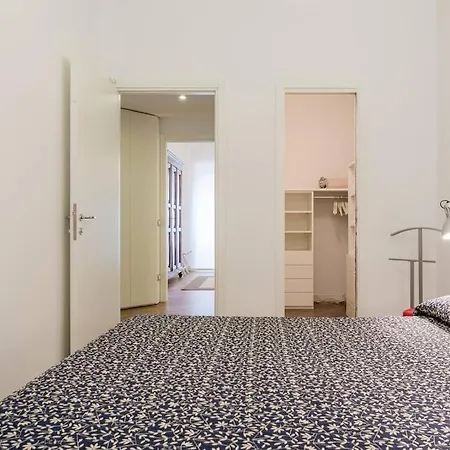 아파트 Charming 2 Bedroom Flat Fashion District *