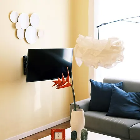 Comecasa 2 Bedrooms In Via Curtatone * ميلان