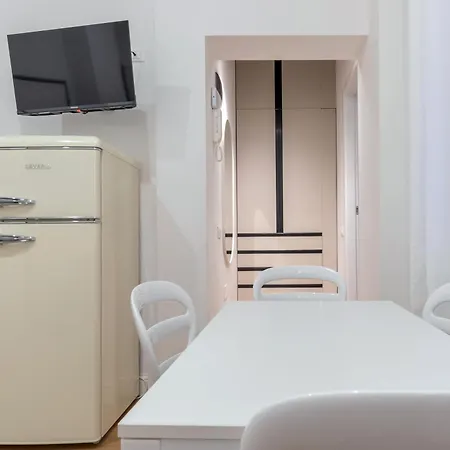 Casa Magenta A 4 Minuti Dalla Metro Wifi&ac Appartamento *