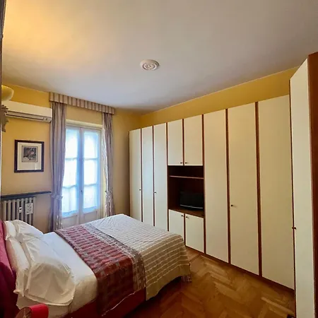 Bright Apartment *