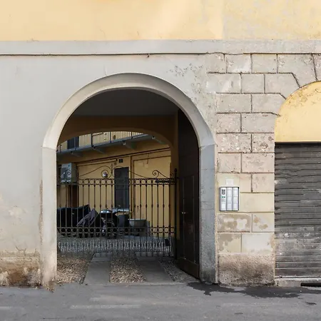 Tranquillo E Raffinato Monolocale Vicino Ptromana * Milano