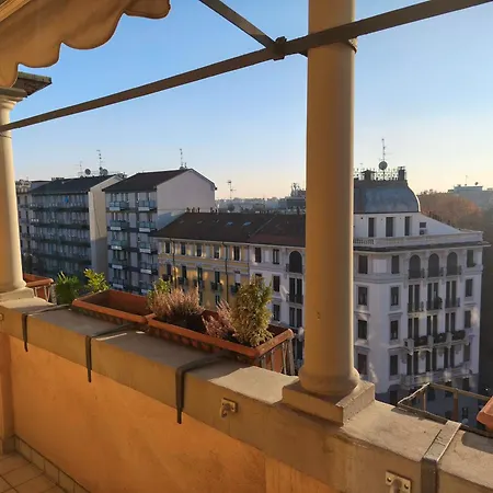 Apartment Elegant View Flat Adjacent Metro Milan