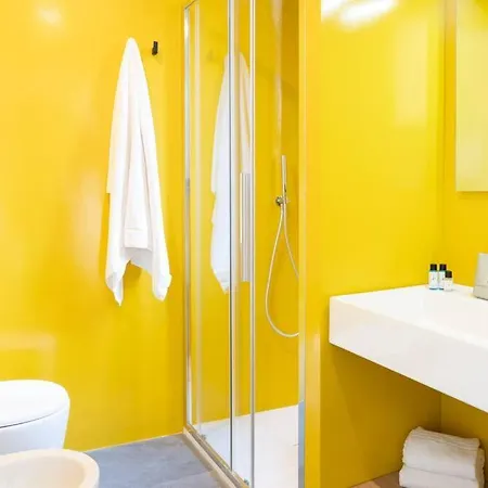 Apartment 3-bedroom Design House San Babila-tricolore-m4