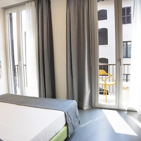 3-bedroom Design House San Babila-tricolore-m4 * Milan