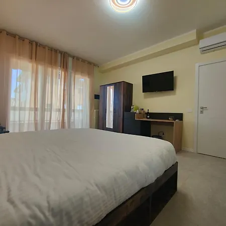 Urban 4*