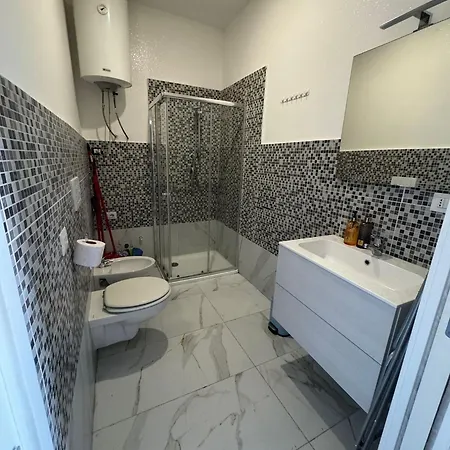 Stardust Padre Giuliani Apartman Milánó