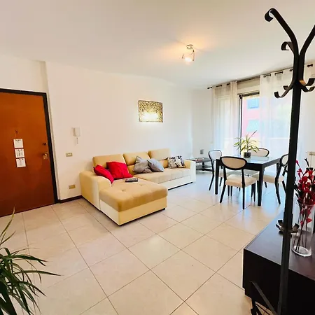 Apartment Very Large With Terraces In Navigli