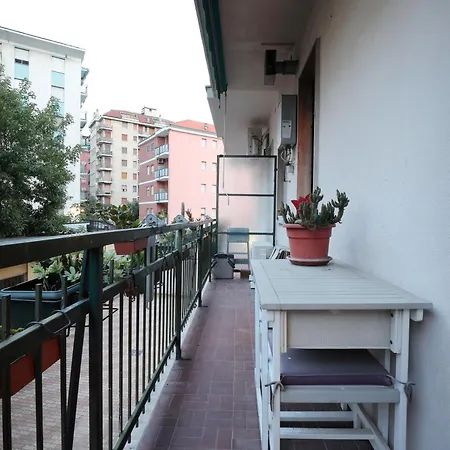Eri-kasa Apartman *