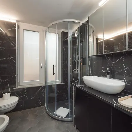 Apartment Isola-garibaldi Newly Renovated 1 Bedroom By Rentopolis