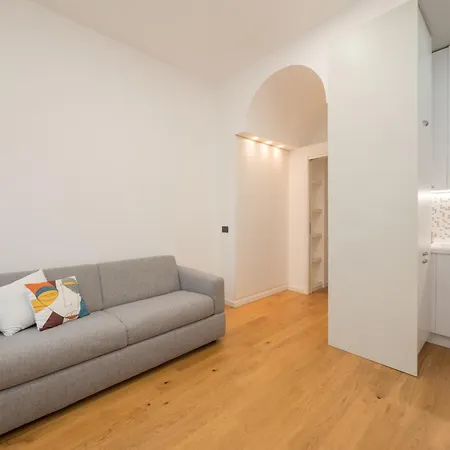 Isola-garibaldi Newly Renovated 1 Bedroom By Rentopolis Apartment Milan