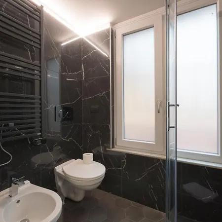 Isola-garibaldi Newly Renovated 1 Bedroom By Rentopolis