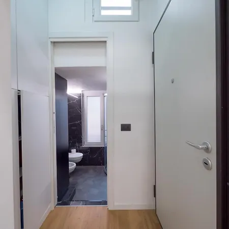 Isola-garibaldi Newly Renovated 1 Bedroom By Rentopolis Apartment Milan
