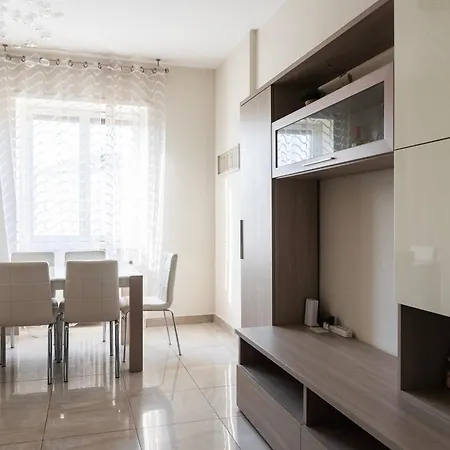Youhosty - Populonia 10 Apartment